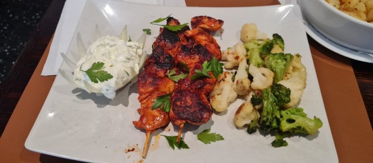 Hur gör man egentligen en god tzatziki?